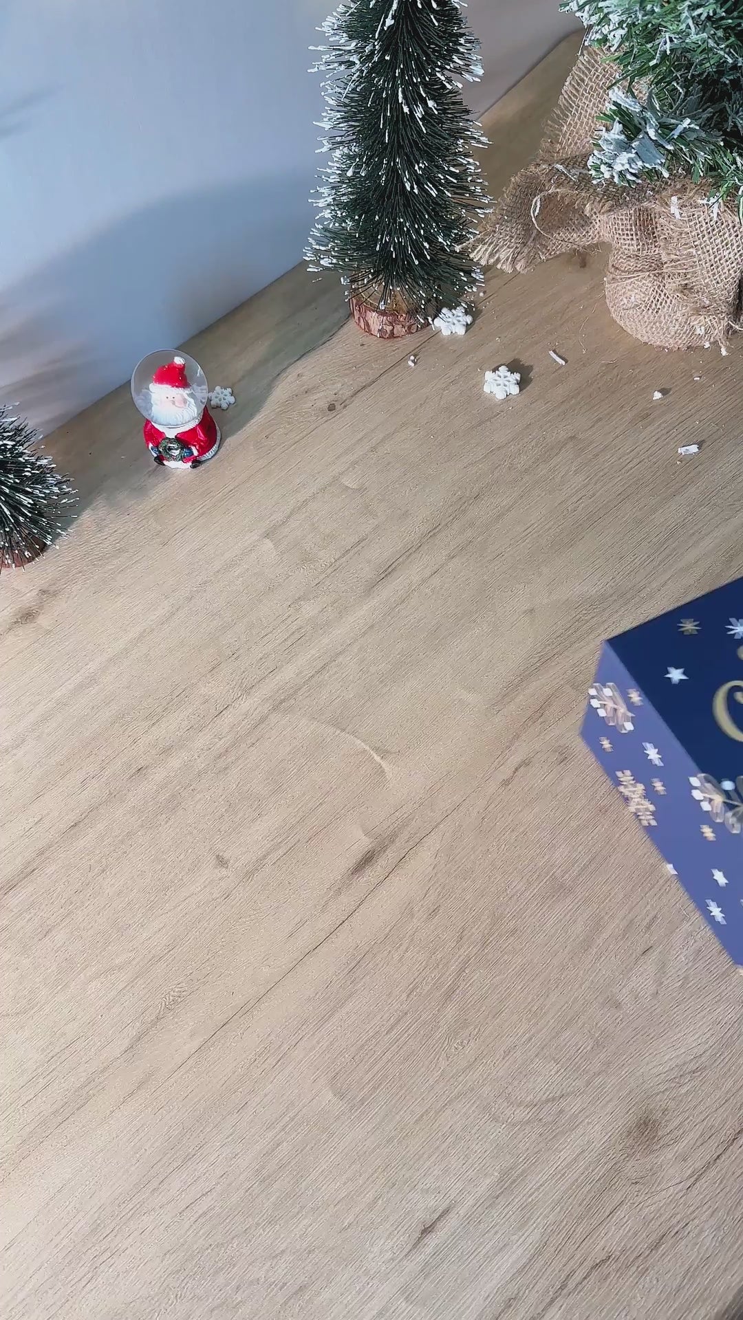Load video: Starry Christmas Box