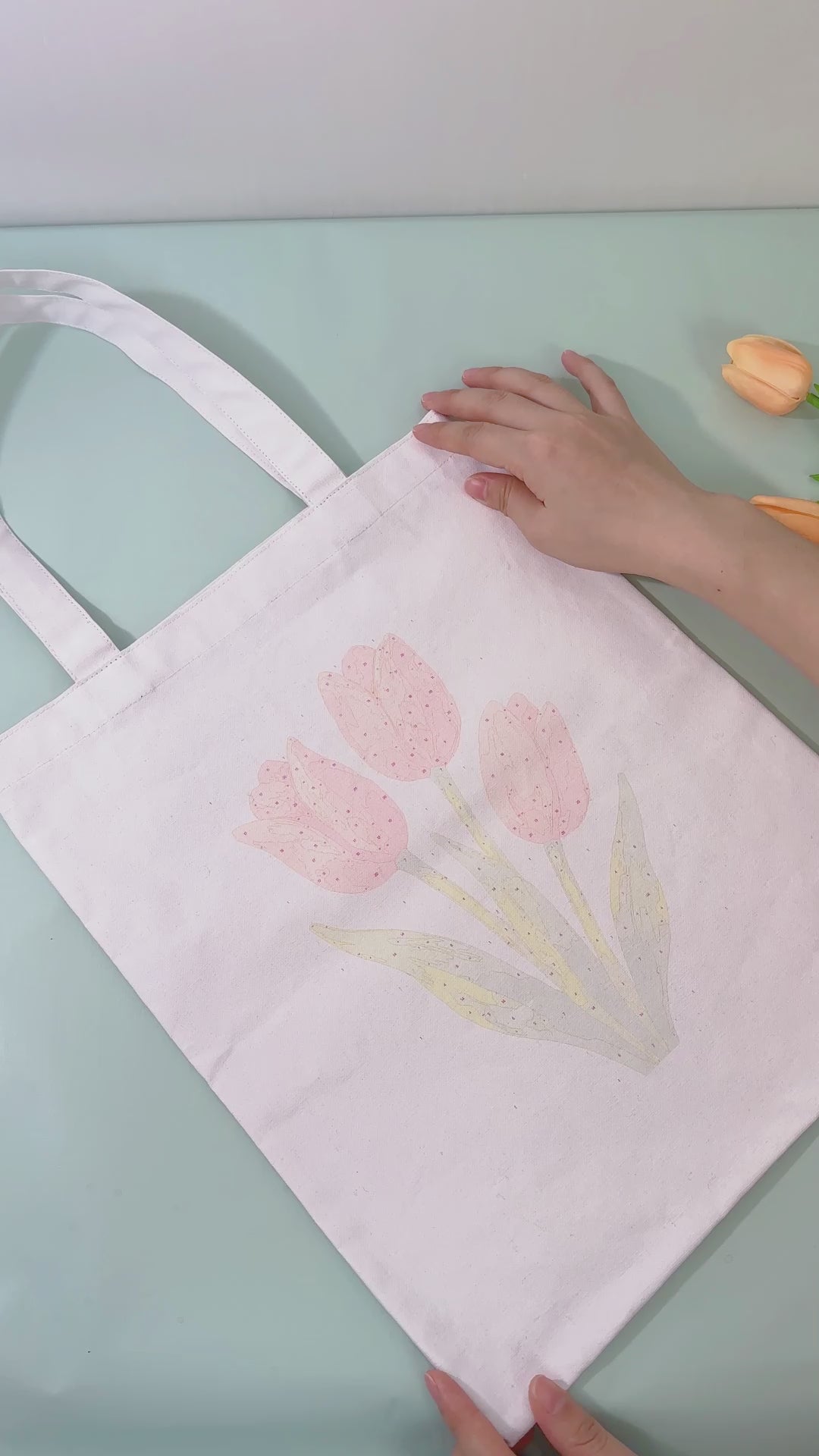 Load video: Tulip Bloom